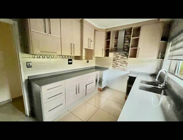 3 BEDROOM HOUSE FOR SALE IN PELHAM